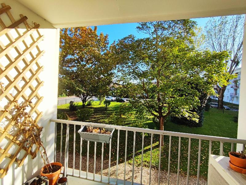 Flat Rue Jean Zubieta in Talence