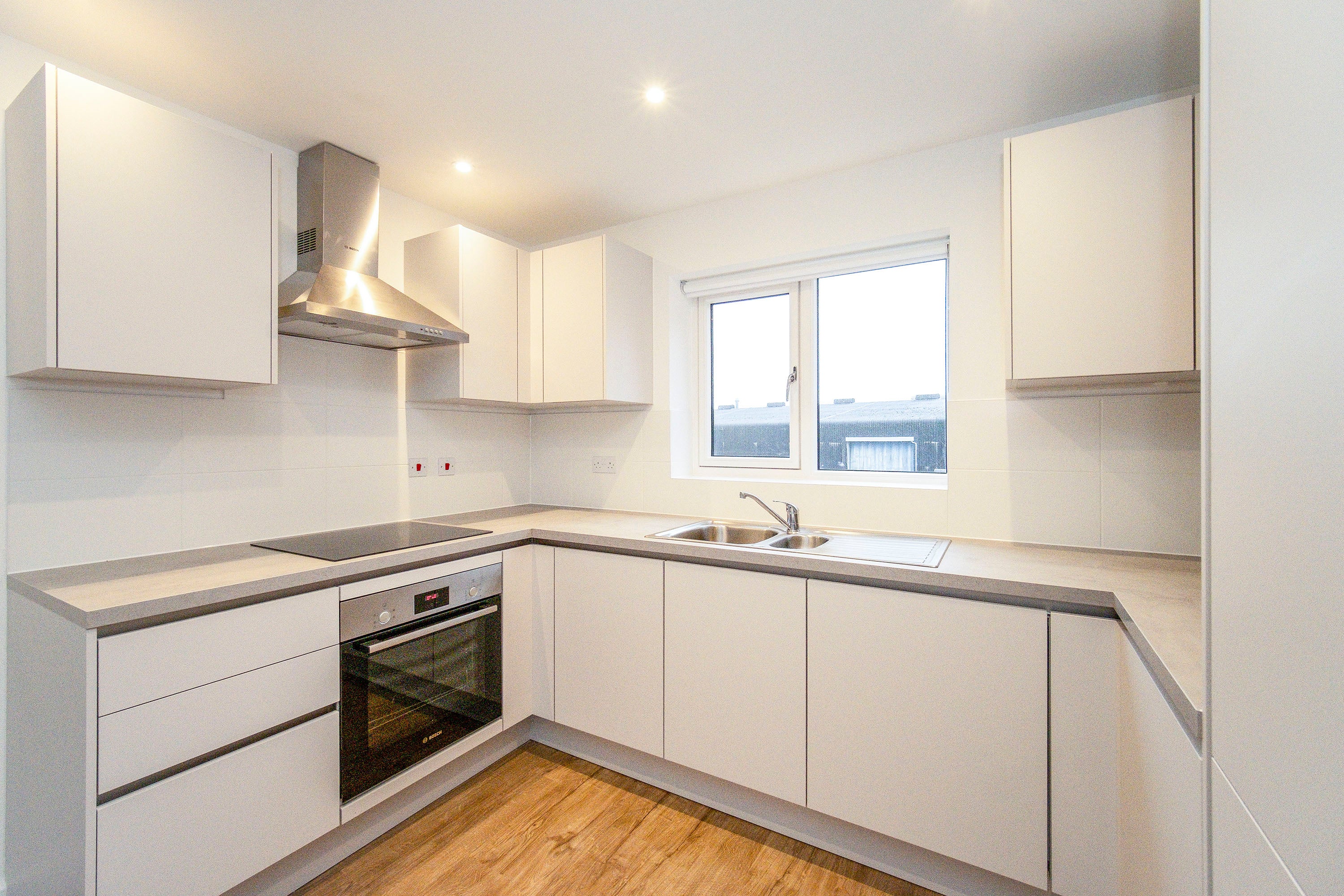 Flat Goodwood Crescent in Buckler's Park
