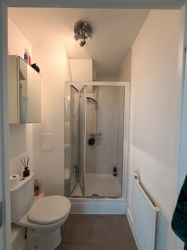 Room Whiston Road in Greater London
