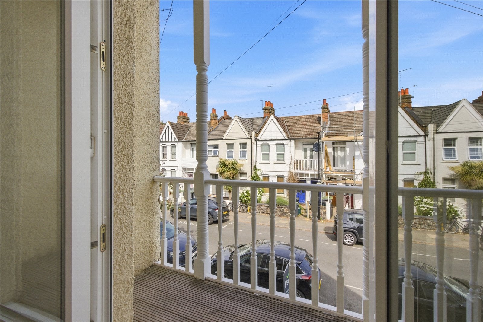 Flat Sirdar Road in Greater London