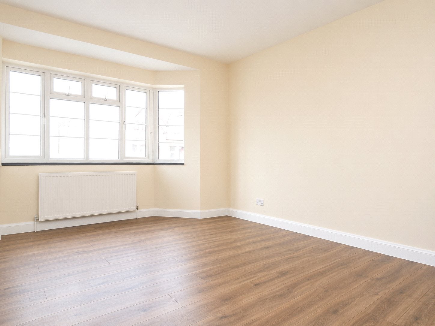 Flat Streatham High Road in Greater London