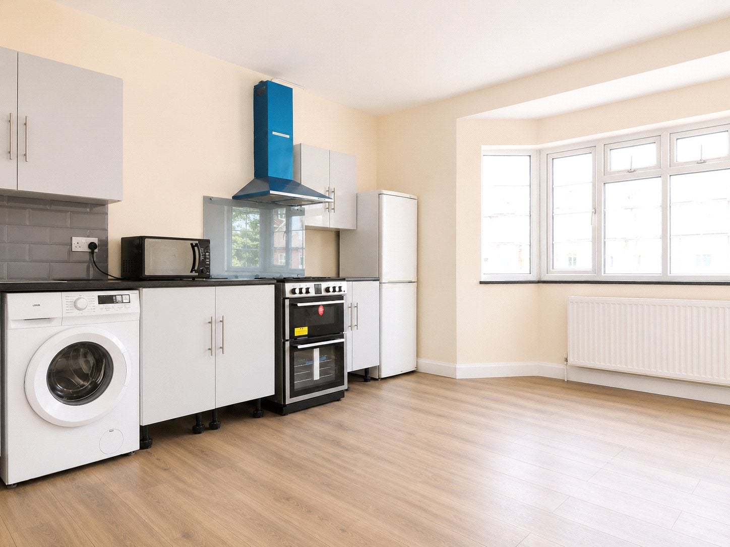 Flat Streatham High Road in Greater London