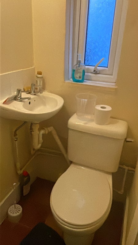 Room Llewellyn Road in Royal Leamington Spa