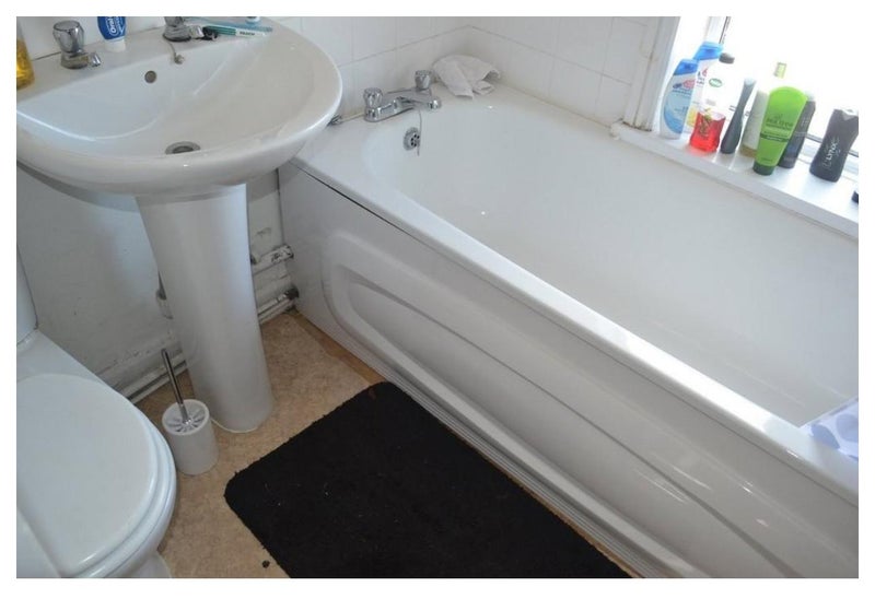 Room Llewellyn Road in Royal Leamington Spa