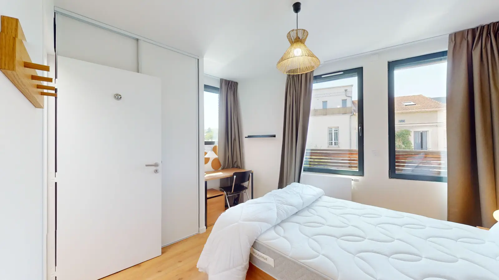 Chambre Rue des Parigots à Suresnes