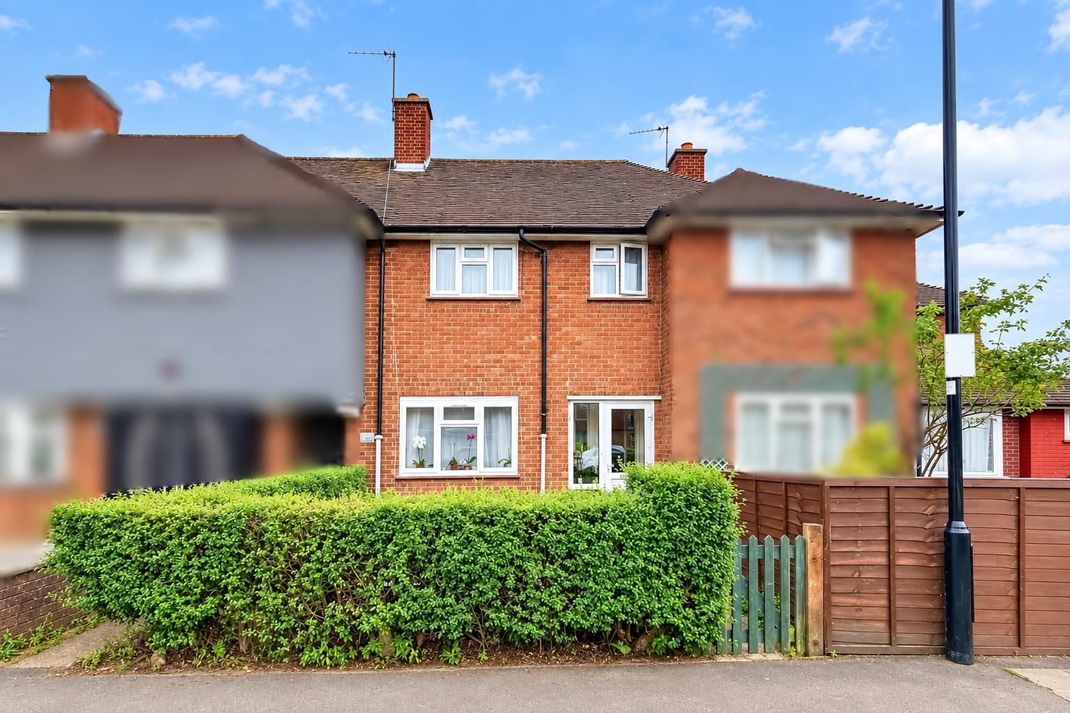 House Cygnet Avenue in Greater London