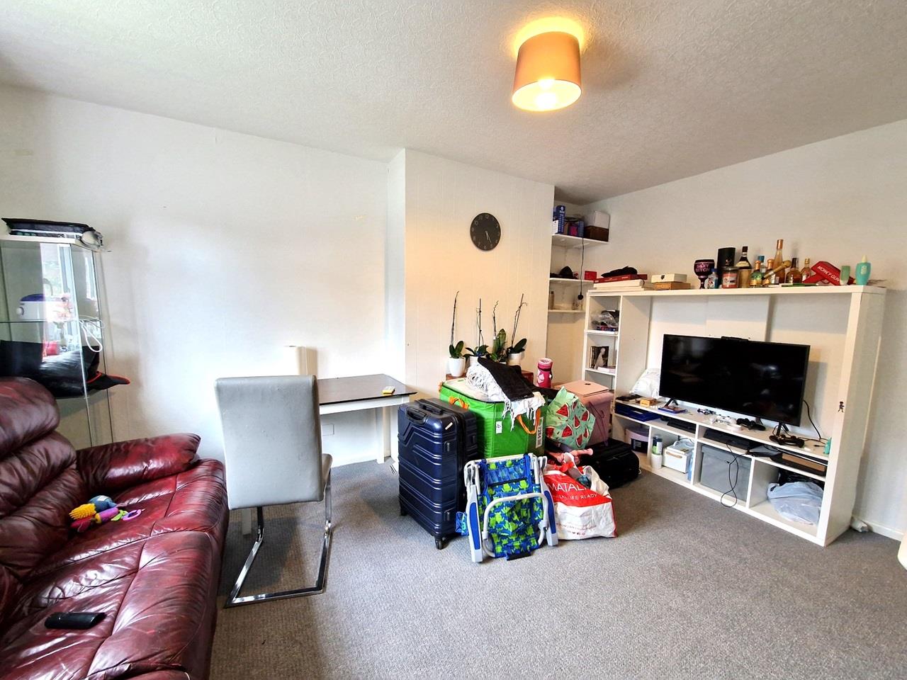 House Cygnet Avenue in Greater London
