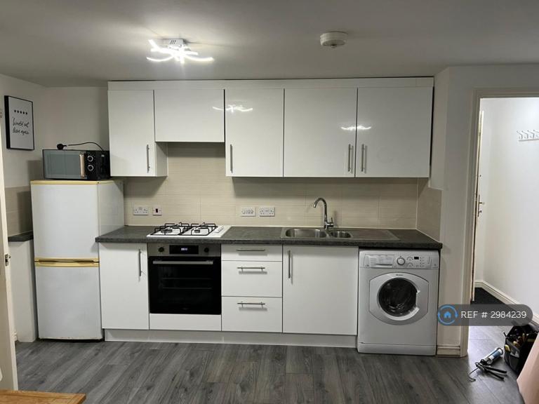 Flat Hatfield Close in Corby