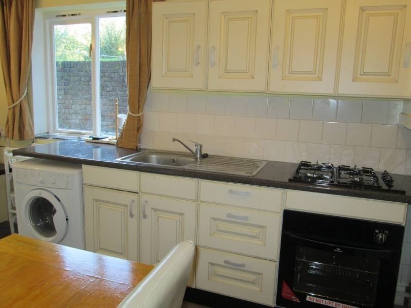 Flat Scarborough Road in Greater London