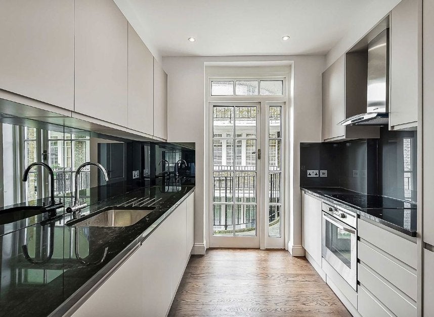 Flat Fulham Road in Greater London