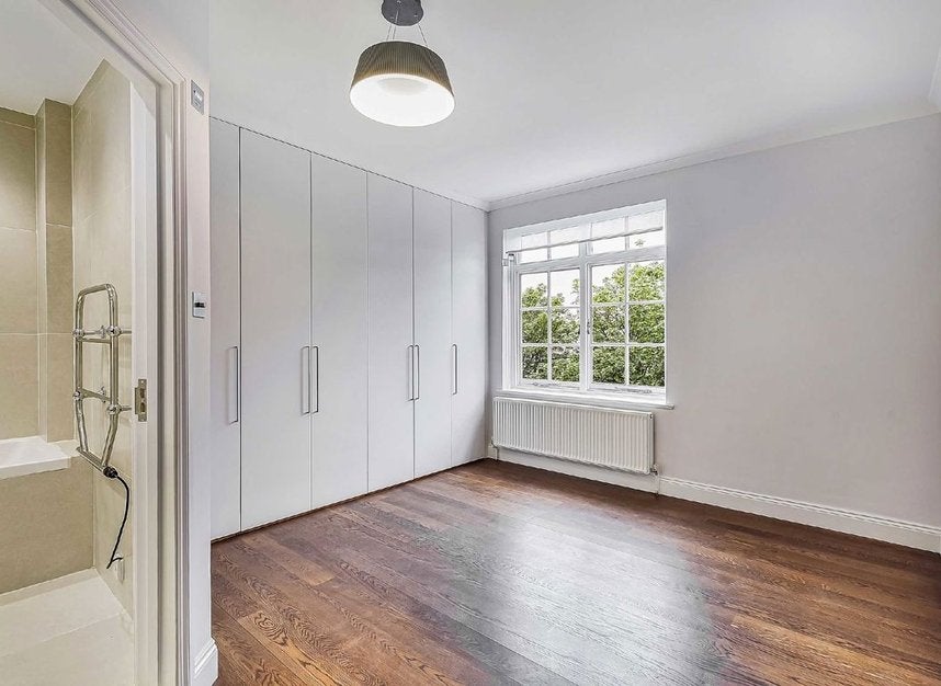 Flat Fulham Road in Greater London