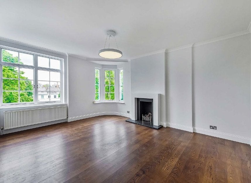 Flat Fulham Road in Greater London