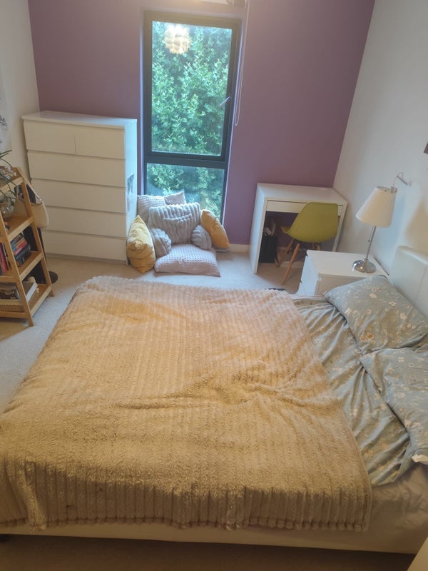 Room Turner Street in Greater London