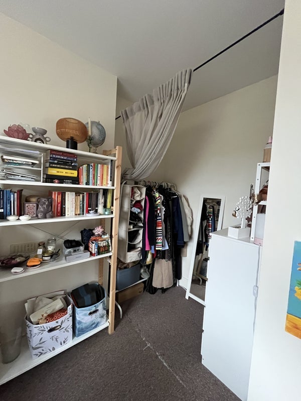 Room Emmanuel Road in Greater London