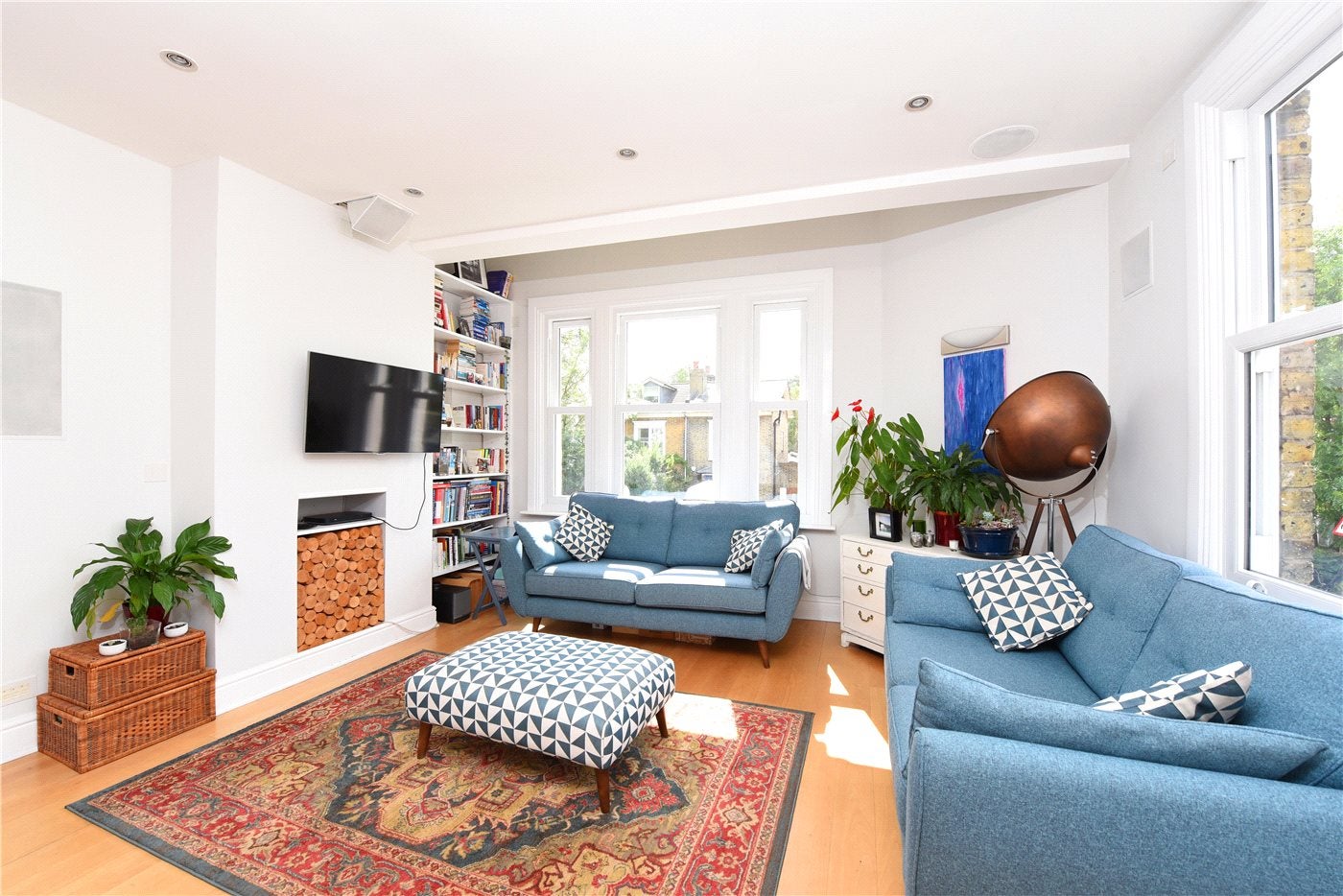 Flat Merton Road in Greater London