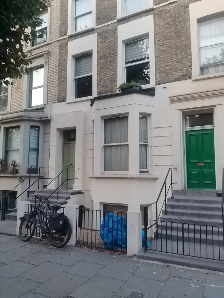 Flat Ladbroke Grove in Greater London