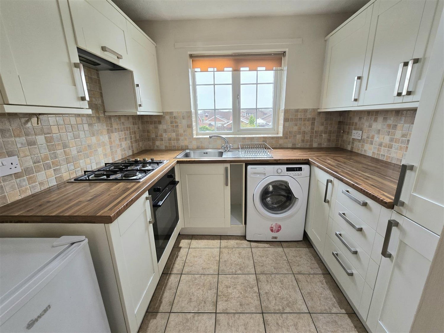 Flat Thornwood Avenue in Ingleby Barwick