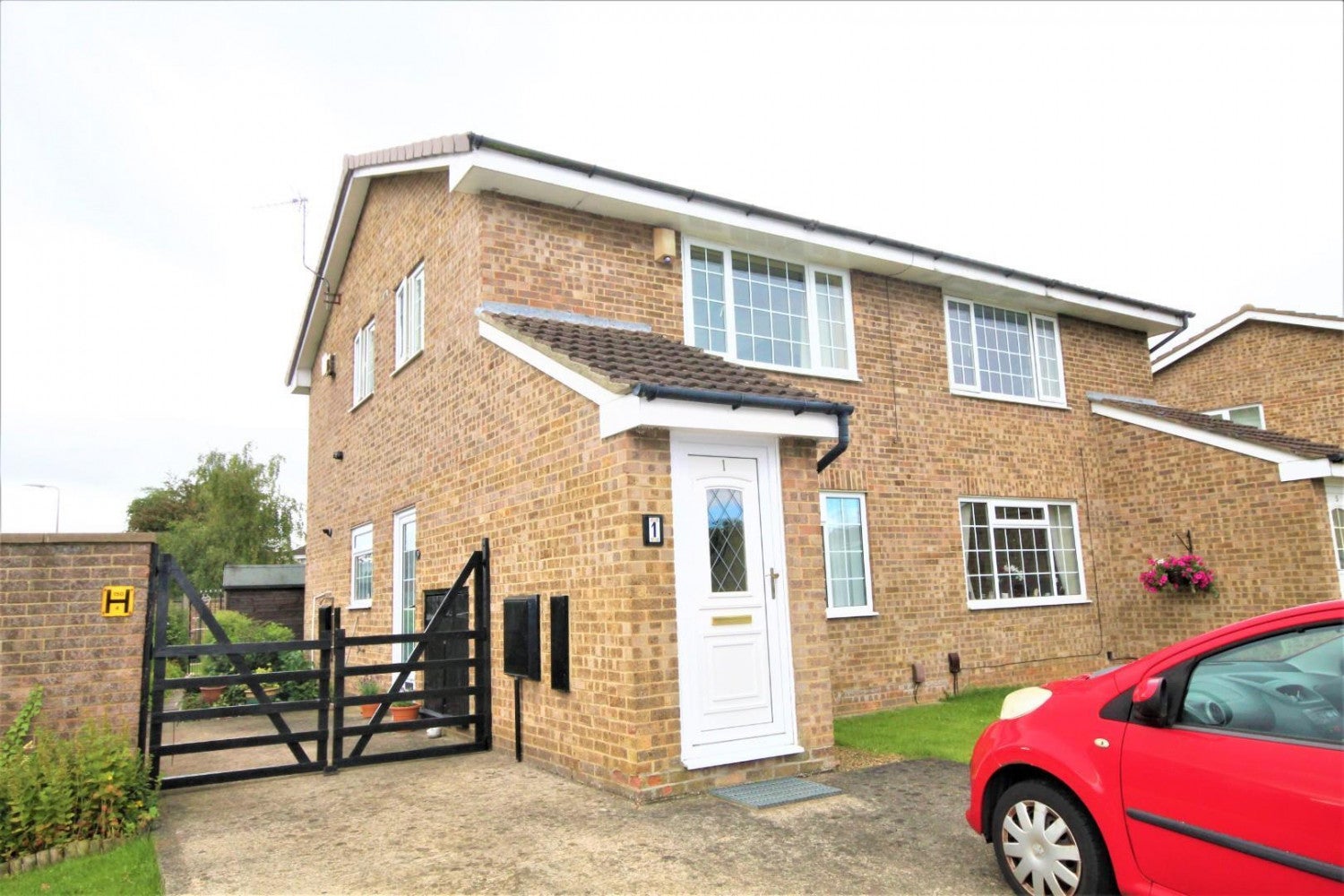 Flat Thornwood Avenue in Ingleby Barwick