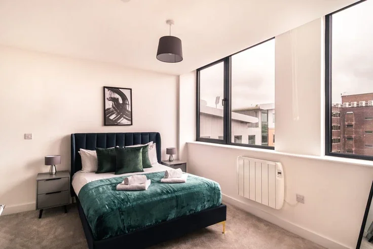Flat Talbot Road in Trafford