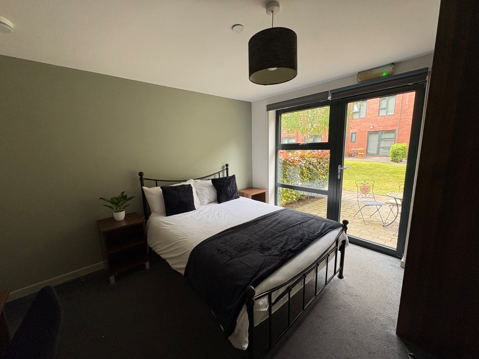 Room Green Lane in Sheffield
