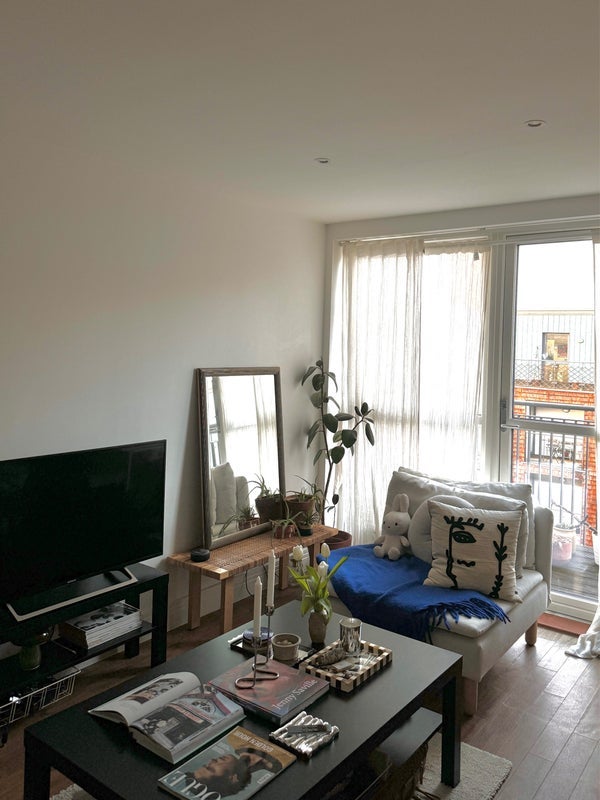 Flat Gunmakers Lane in Greater London