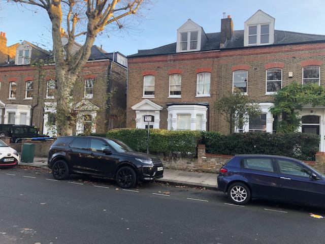 Room Brondesbury Road in Greater London