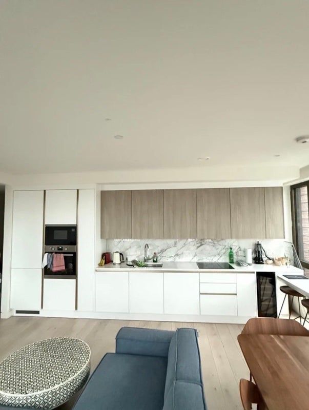 Room City Road in Greater London