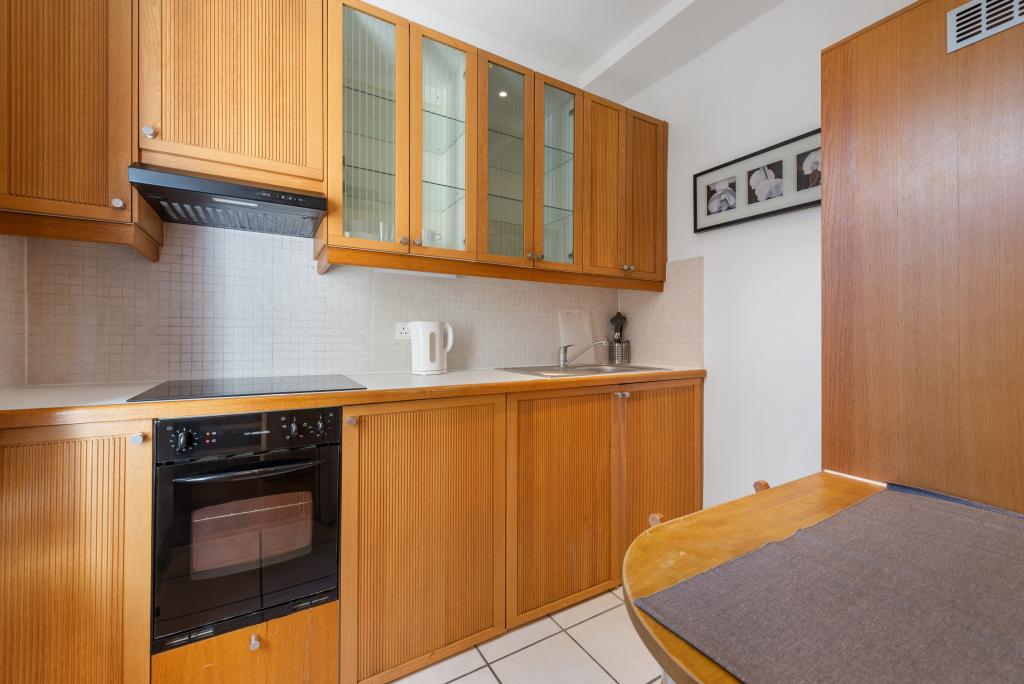 Flat Fairholme Road in Greater London