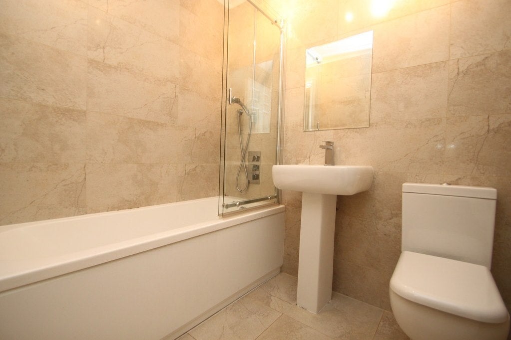 Flat Becketts Place in Greater London