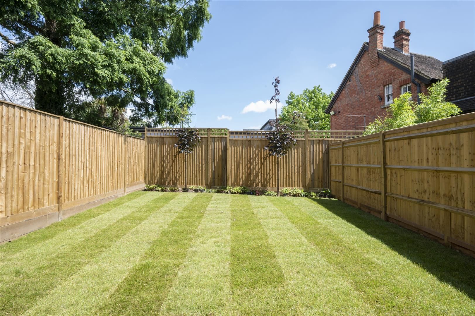House Orchard Grove in Greater London