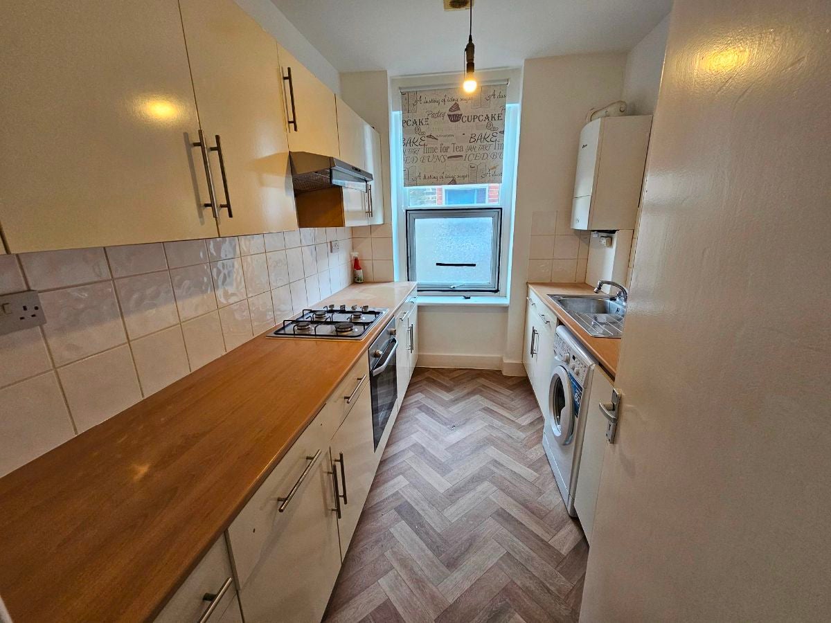 Flat Stanthorpe Road in Greater London