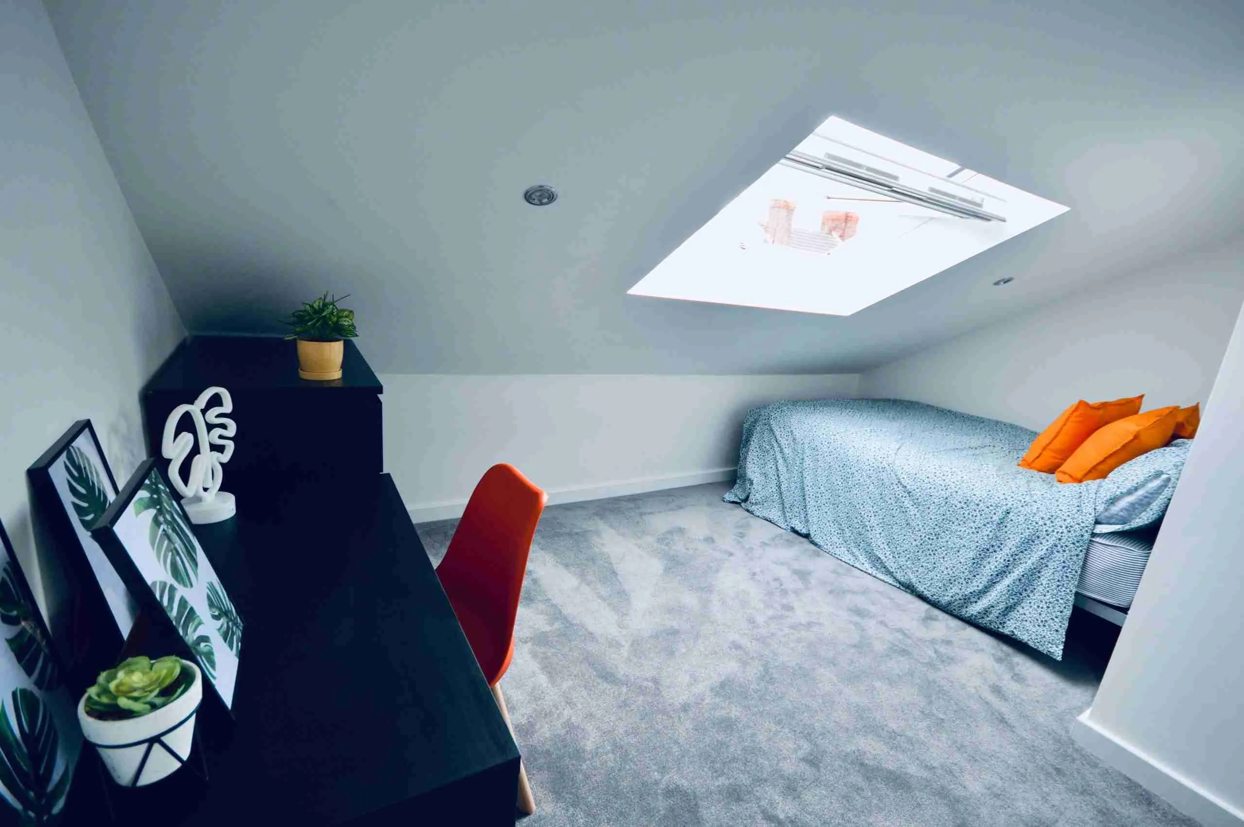 Room Birstall Road in Liverpool