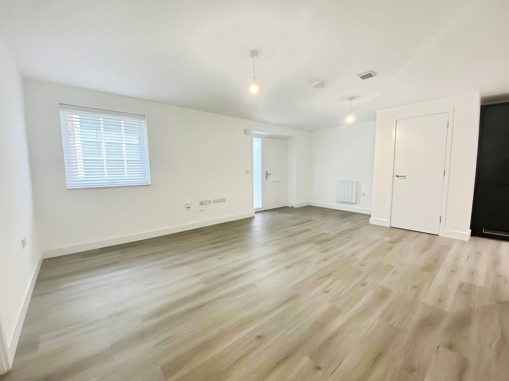 Flat Flamborough Close in Peterborough