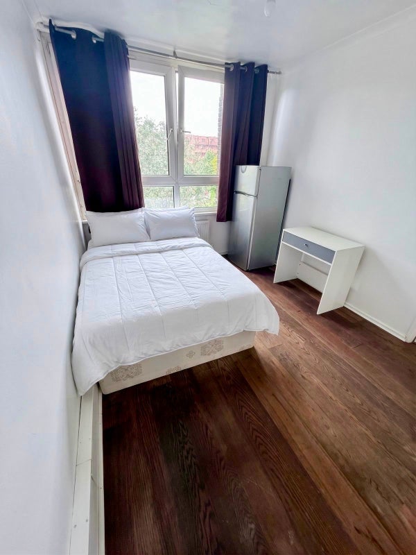 Room Benwick Close in Greater London