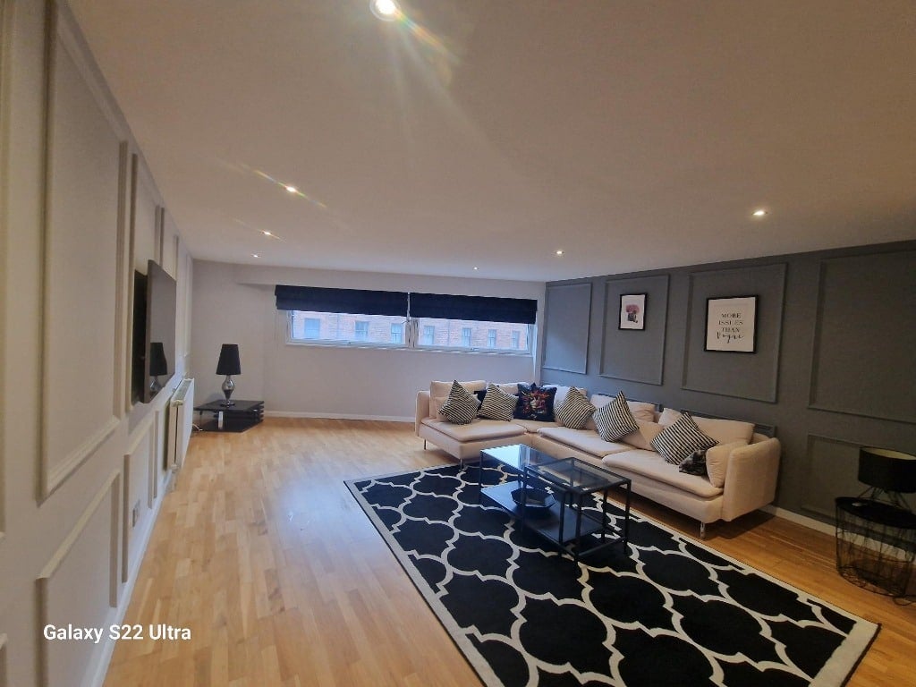 Flat Albion Street in Glasgow