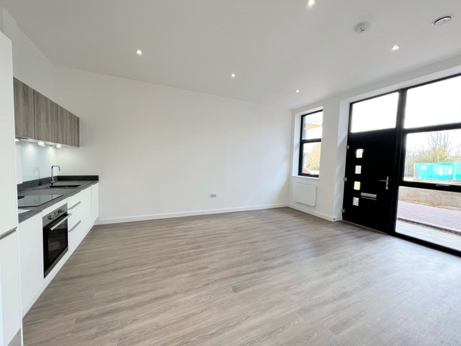 Flat Ashwood Way in Basingstoke and Deane