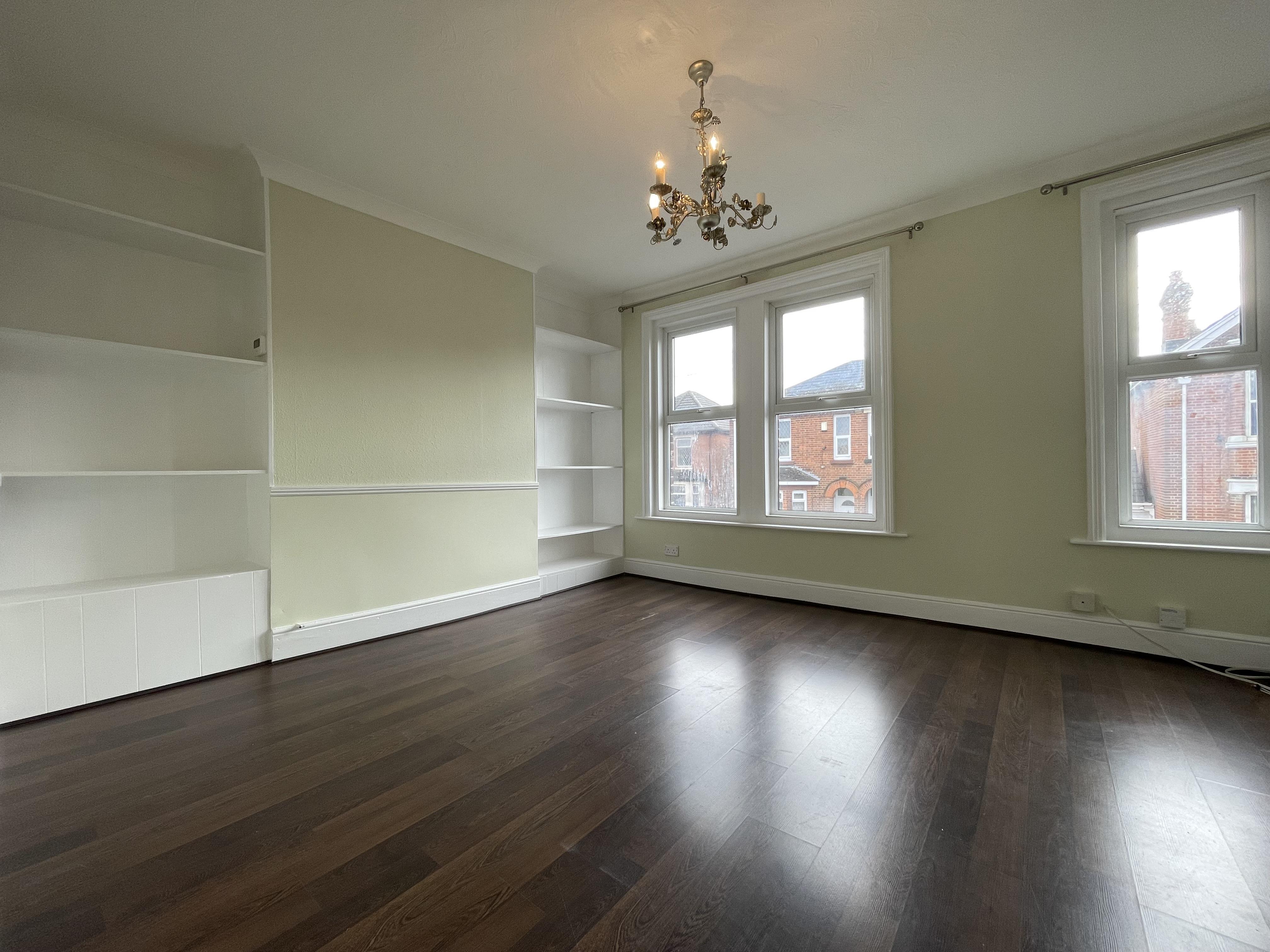 Flat Macnaghten Road in Southampton