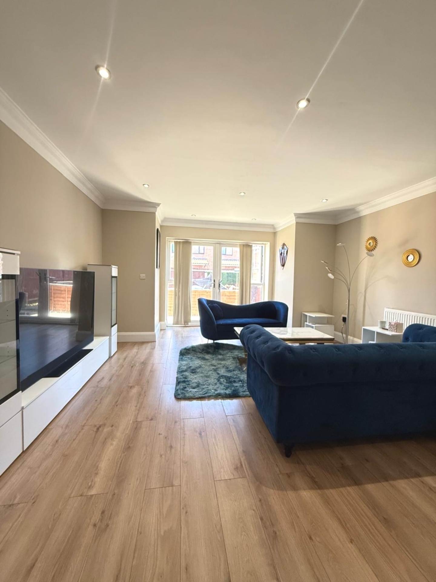 House Vibia Close in Borough of Spelthorne