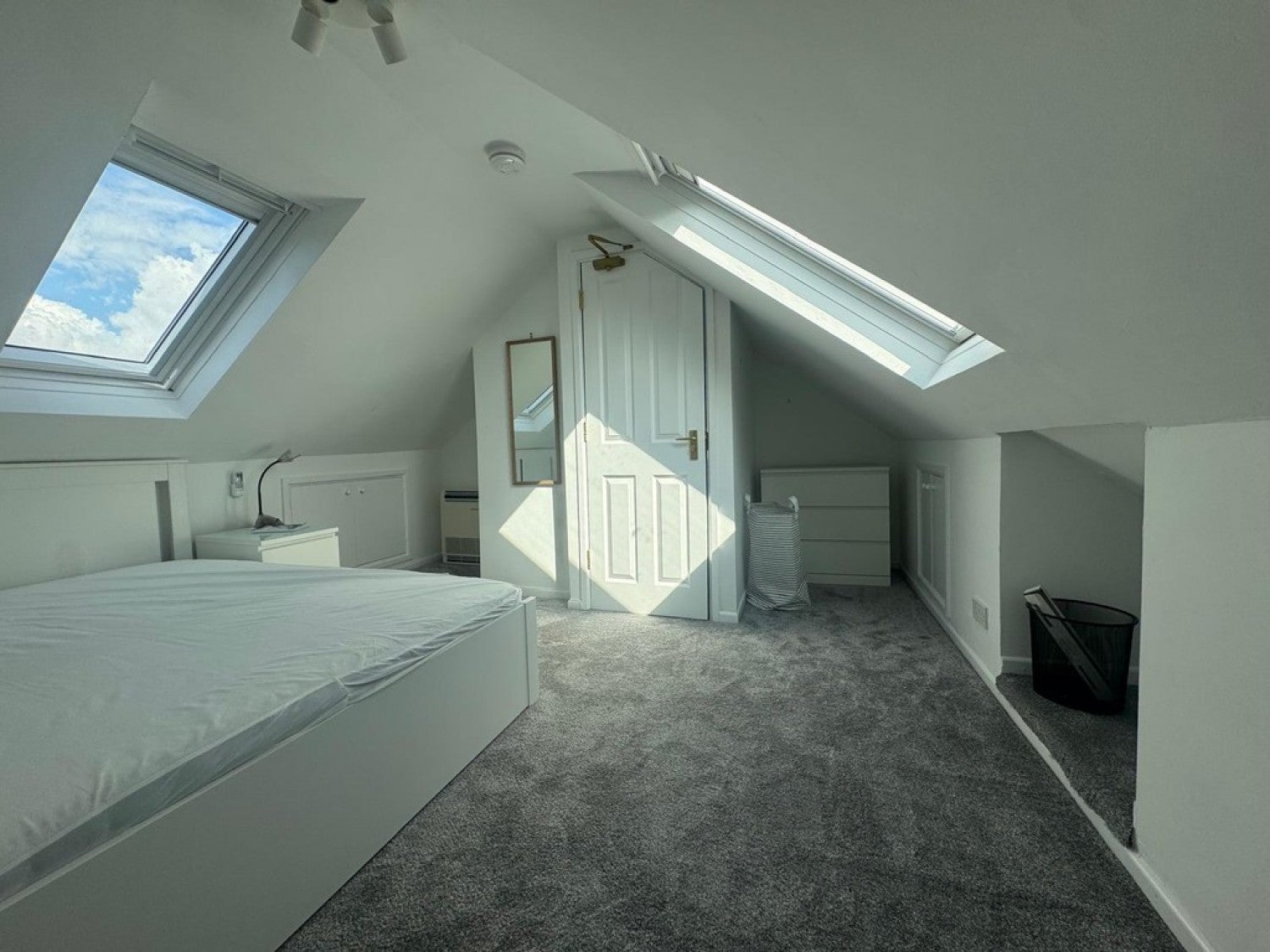 Room Western Road in Winchester
