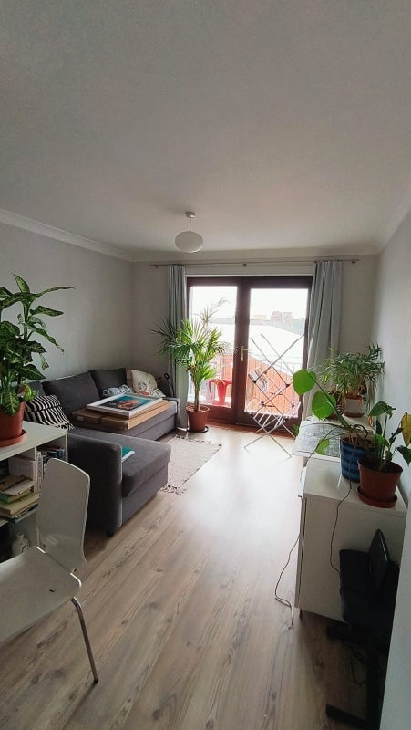Room Cypress Close in Greater London