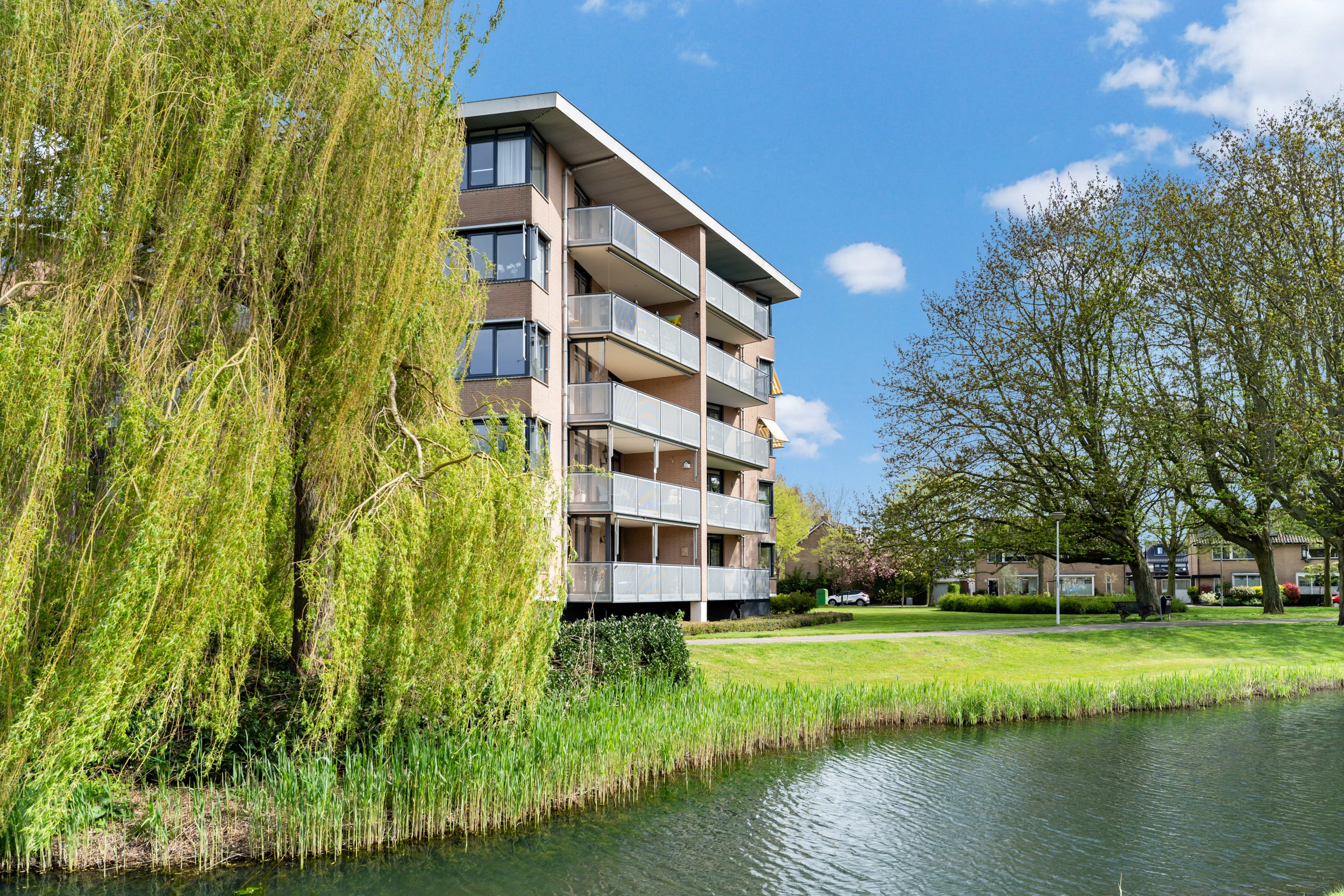 Appartement te koop: Marjoleinlaan 19, Barendrecht