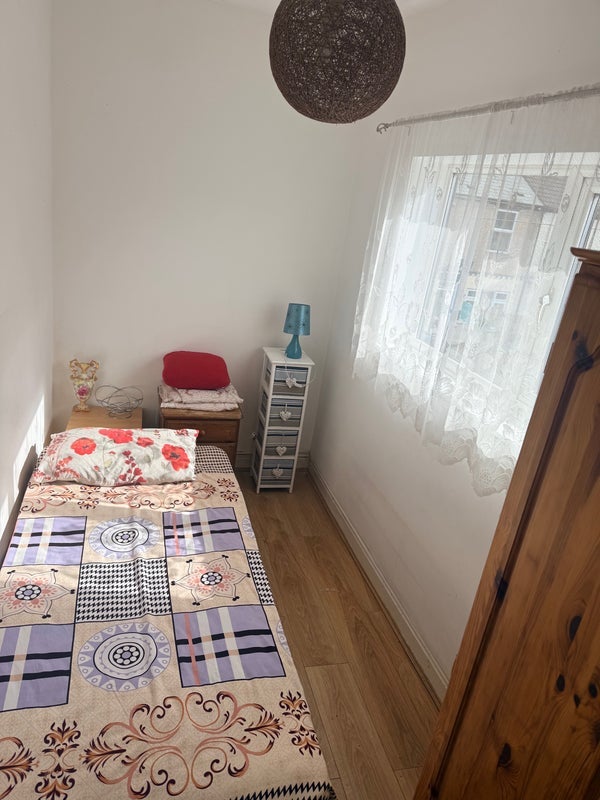 Room Murray Road in Rugby