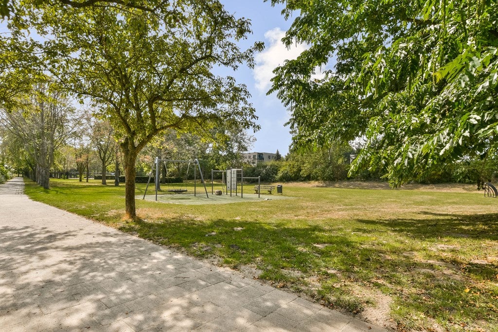 Tussenwoning te huur: Vergeet-mij-Nietjestraat 11, Almere