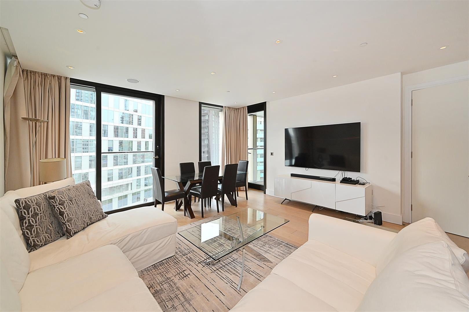 Flat Merchant Square in City of Westminster