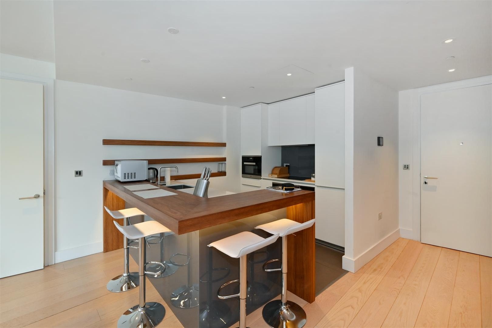 Flat Merchant Square in City of Westminster