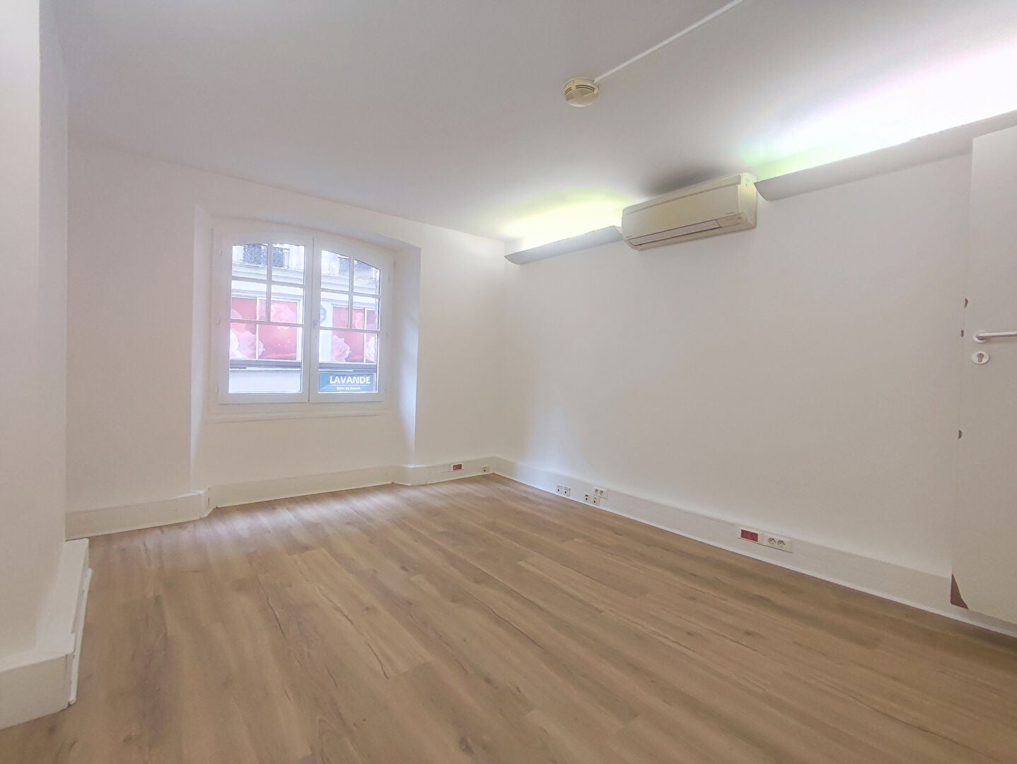 Flat Rue de Choiseul in Paris