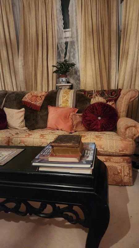Room Nimrod Road in Greater London
