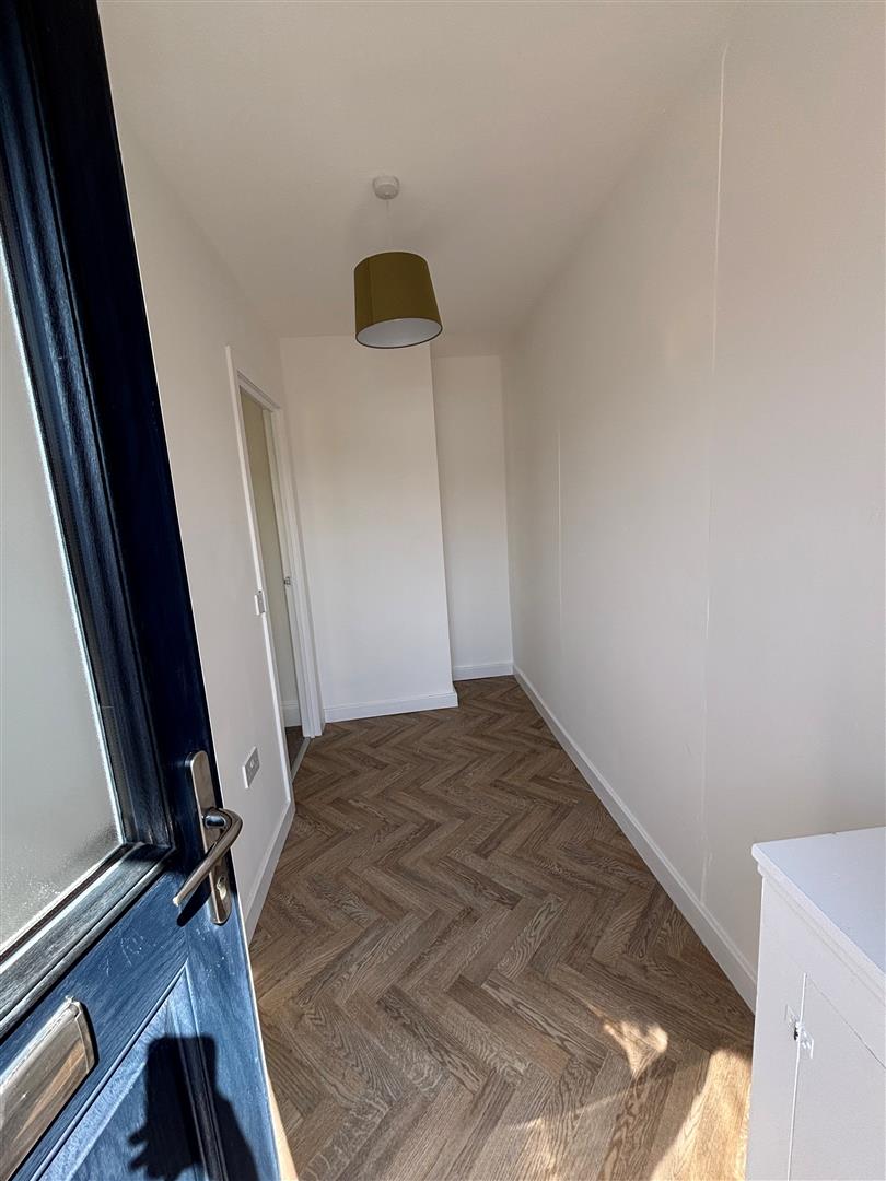 Flat Byron Court in Warrington