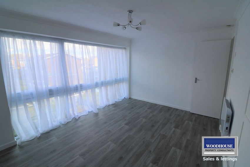 Flat Berners Way in Broxbourne