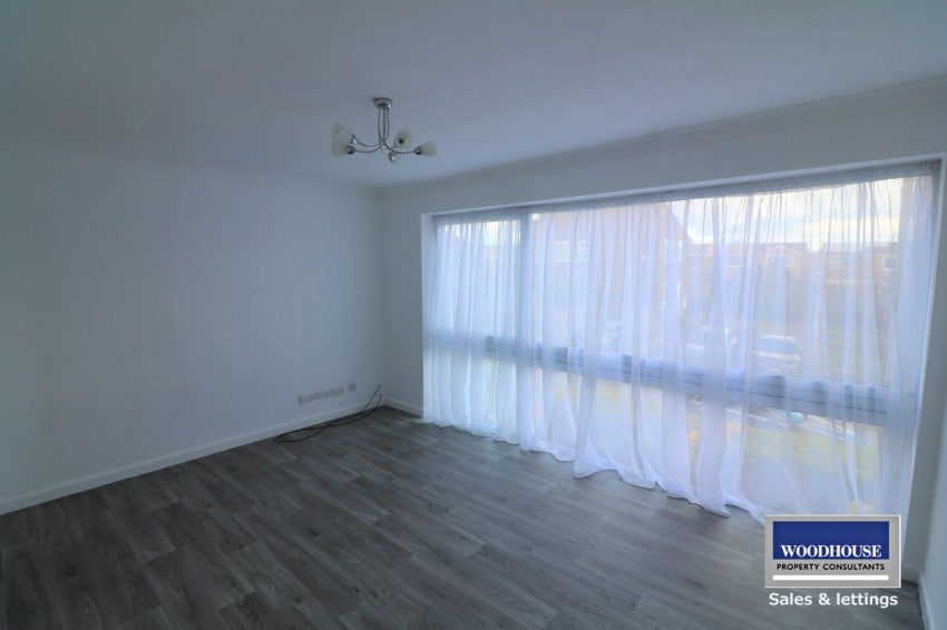 Flat Berners Way in Broxbourne